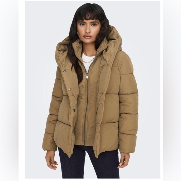 ONLY Puffer Jacket GUC - Picture 4 of 7